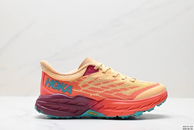 公司级小红书推荐hoka M Speedgoat 5全新配色 这个品牌来自于新西兰的毛利语，Hoka表示大地，One One表示飞越，连起来就是飞越地平线，On