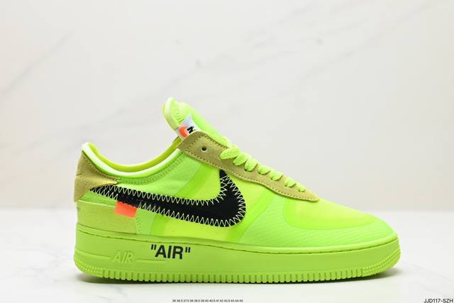 真标off-White X Nike Air Force 1 Ow联名空军一号 鞋款延续了此次联名的设计风格，整体以白色为主调，鞋身内侧同样印有大面积标语，奶白