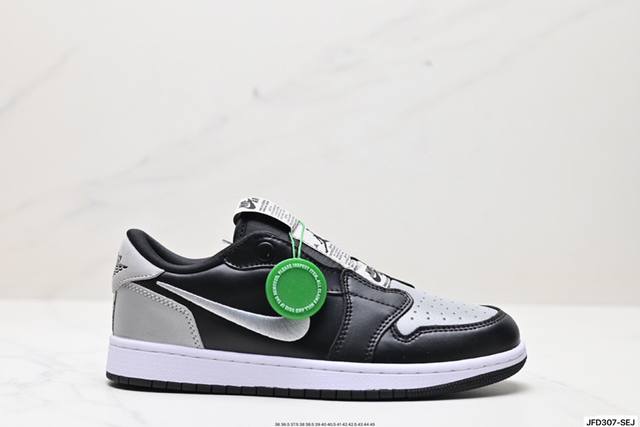 公司级air Jordan 1 Low Slip Shadow 全新配色 刺绣勾 解构风 乔丹篮球鞋系列 这款特别版采用无鞋带设计 容易穿脱 更有独特刺绣swo