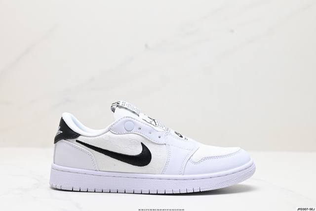 公司级air Jordan 1 Low Slip Shadow 全新配色 刺绣勾 解构风 乔丹篮球鞋系列 这款特别版采用无鞋带设计 容易穿脱 更有独特刺绣swo