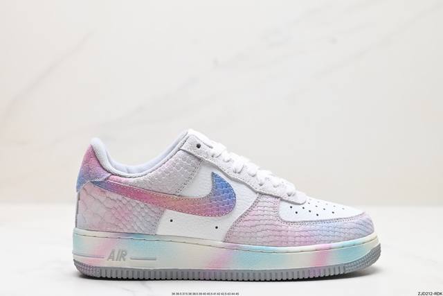 公司级nike Air Force 1‘07 原楦头原纸板 打造纯正低帮空军版型 专注外贸渠道 全掌内置蜂窝气垫 原盒配件 原厂中底钢印、拉帮完美 官方货号:D