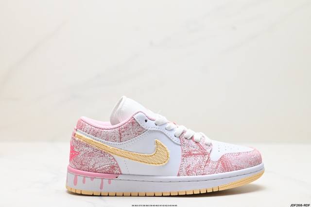 真标nike Air Jordan 1 Low aj1乔1低帮休闲板鞋 同步官方配色 头层皮打造 正确满胶鞋垫 四线拉帮 原厂织唛标 鞋舌高弹海绵填充 官方货号