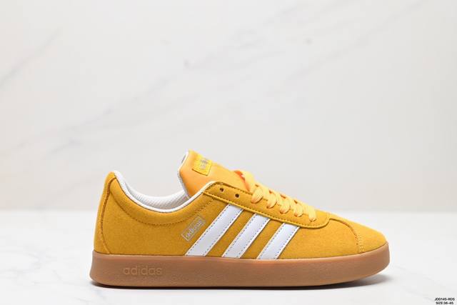 真标adidas Vl Court Classic Shoes 运动休闲板鞋德训鞋 这款adidas经典运动鞋 以经典造型塑就百搭风格 灵感源自adidas典藏