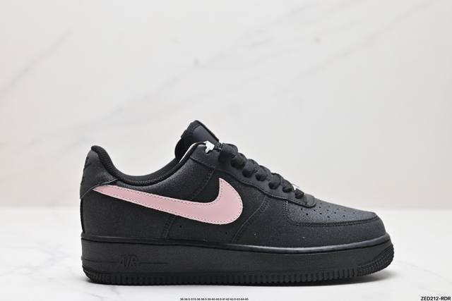 公司级nike Air Force 1‘07 原楦头原纸板 打造纯正低帮空军版型 专注外贸渠道 全掌内置蜂窝气垫 原盒配件 原厂中底钢印、拉帮完美 官方货号:C