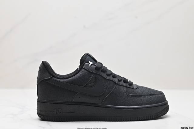 公司级nike Air Force 1‘07 原楦头原纸板 打造纯正低帮空军版型 专注外贸渠道 全掌内置蜂窝气垫 原盒配件 原厂中底钢印、拉帮完美 官方货号:C