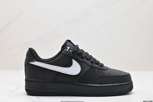 公司级nike Air Force 1‘07 原楦头原纸板 打造纯正低帮空军版型 专注外贸渠道 全掌内置蜂窝气垫 原盒配件 原厂中底钢印、拉帮完美 官方货号:C