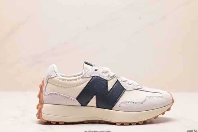 公司级new Balance Ms327 复古休闲运动慢跑鞋 完美细节 #全新 New Balance 327 系列 以更纯粹的复古风格设计打造的全新造型 侧身