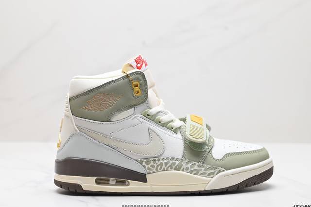 公司级air Jordan Legacy 312 纯原大厂出品 最强高邦三合一 有着交错结合的设计，它的名字就展现出它所包含的鞋款元素，312 分别对应了 Ai