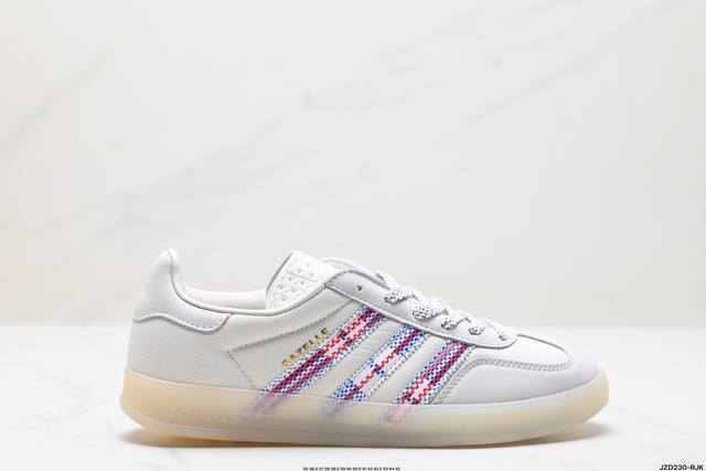 公司级adidas Originals Gazelle Indoor 三叶草休闲防滑耐磨低帮板鞋 鞋头出色设计 塑就出众贴合感 稳固的后跟贴合足部曲线设计 软弹