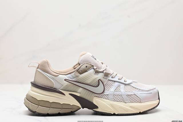 真标耐克nike Wmns V2K Runtekk Low”White Grey Pink”复古潮系列未来复古老爹风百搭休闲运动慢跑鞋 货号:Fd0736-10