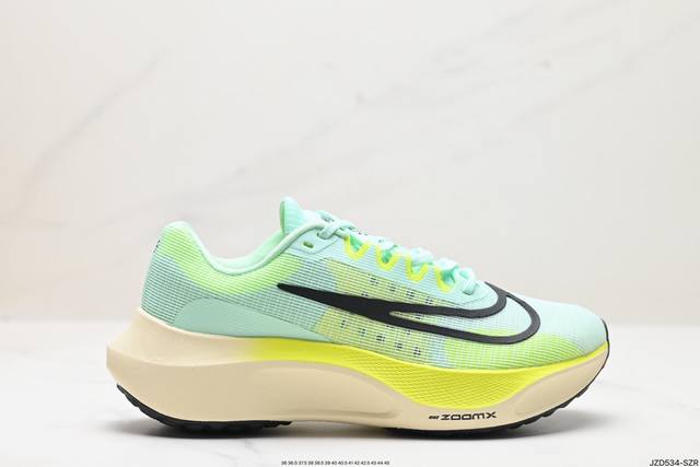 公司级nk Zoom Fly 5超轻休闲缓震碳板跑步鞋 外围搭載轻量级sr02泡棉载体.鞋面采用轻盈网眼设计.鞋垫与原厂一致采用zoomx粘接而成. 货号:Dm