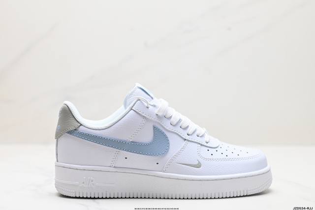 公司级耐克nike Air Force 1 Low 空军一号低帮百搭休闲运动板鞋。柔软、弹性十足的缓震性能和出色的中底设计，横跨复古与现代的外型结合，造就出风靡