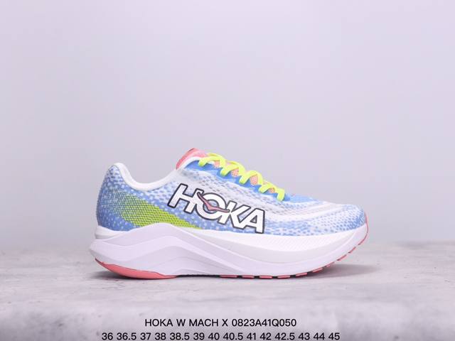 公司级hoka W Mach X 全新配色 这个品牌来自于新西兰的毛利语，Hoka表示大地，One One表示飞越，连起来就是飞越地平线，One One不是读作