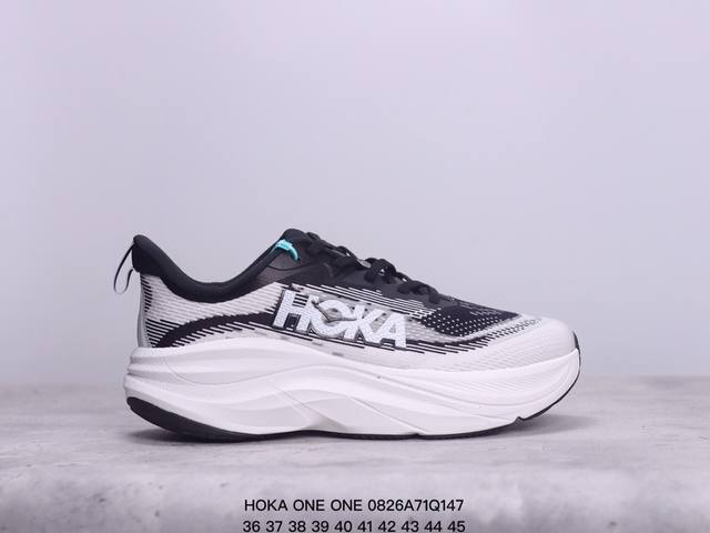 真标小红书推荐hoka One One 全新配色 这个品牌来自于新西兰的毛利语，Hoka表示大地，One One表示飞越，连起来就是飞越地平线，One One不