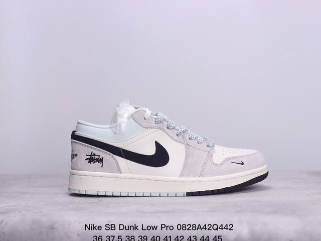 耐克nike Sb Dunk Low Pro 复古低帮 真标 休闲运动滑板板鞋。采用脚感柔软舒适zoomair气垫，有效吸收滑板等极限运动在落地时带来的冲击力，