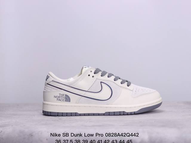 耐克nike Sb Dunk Low Pro 复古低帮 真标 休闲运动滑板板鞋。采用脚感柔软舒适zoomair气垫，有效吸收滑板等极限运动在落地时带来的冲击力，