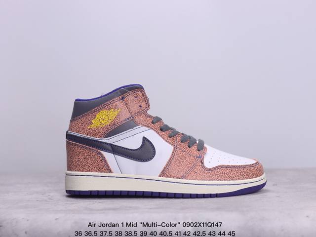 乔丹air Jordan 1 Mid Multi-Color 多色拼接 这款中帮air Jordan 1 Aj1 乔1采用普通皮革打造，搭配尼龙鞋舌。它的整个鞋