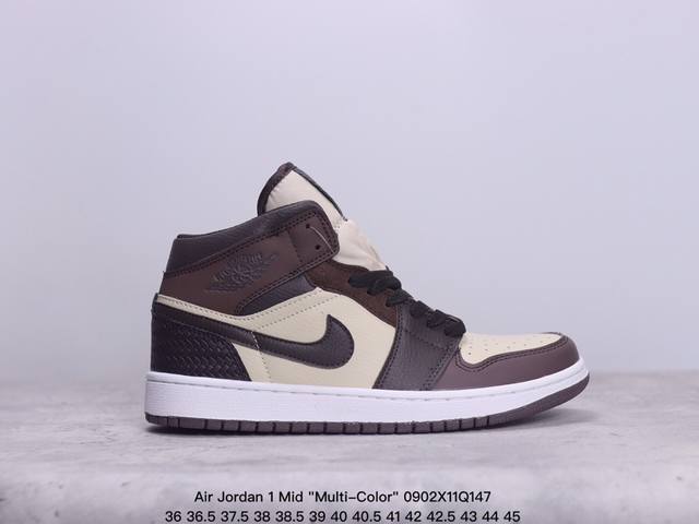 乔丹air Jordan 1 Mid Multi-Color 多色拼接 这款中帮air Jordan 1 Aj1 乔1采用普通皮革打造，搭配尼龙鞋舌。它的整个鞋