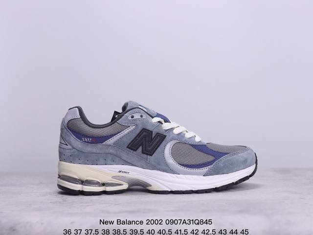 真标带半码 新百伦nb2002 #Nb 新版 #New Balance 2002系列ml2002R ，那个老朋友回来了，十年前的经典设计，现在再次复刻于2010