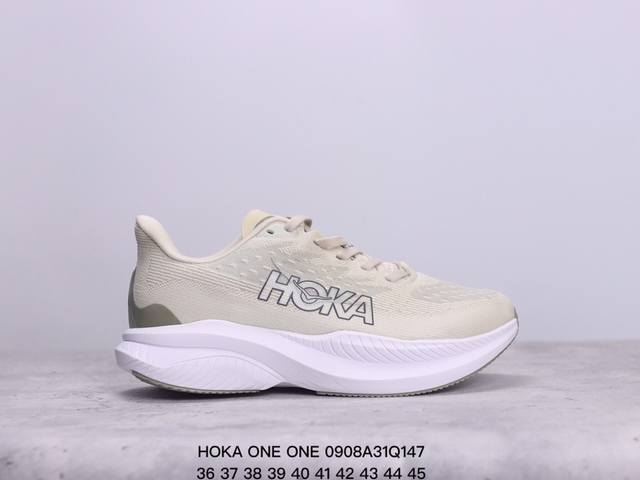 小红书推荐hoka One One 全新配色 这个品牌来自于新西兰的毛利语，Hoka表示大地，One One表示飞越，连起来就是飞越地平线，One One不是读