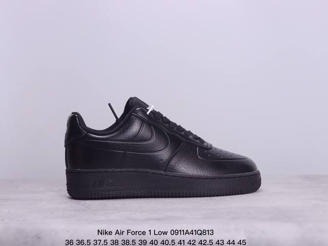 公司级耐克nike Air Force 1 Low 空军一号低帮百搭休闲运动板鞋。柔软、弹性十足的缓震性能和出色的中底设计，横跨复古与现代的外型结合，造就出风靡