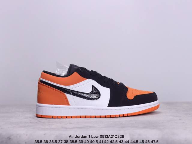 Air Jordan 1 Low aj1乔1低帮休闲板鞋 同步官方配色 市场唯一独家头层皮打造 原鞋原档案开发 原厂皮料 原档冲孔鞋头 正确满胶鞋垫 四线拉帮 - 点击图像关闭