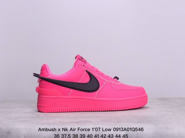 Ambush X Nk Air Force 7 Low 联名款 空军大勾 低帮休闲板鞋 鞋面采用了优质原厂皮革，标志性的 Swoosh 延伸至鞋跟之外，鞋舌和鞋