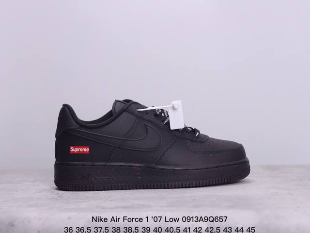 耐克 Nike Air Force 1 '07 Low 空军一号低帮，柔软、弹性十足的缓震性能和出色的中底设计，横跨复古与现代的外型结合，造就出风靡全球三十多年