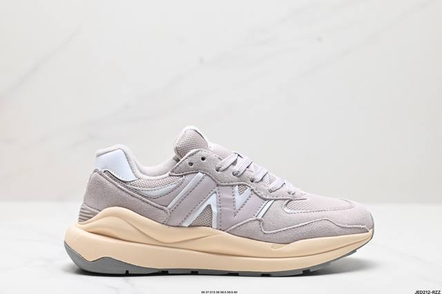 公司级new Balance Nb5740系列 凭借多种严选的优质素材重塑出让人耳目一新又充满层次感的革新中低结构。为呼应90年代的巨大化潮流，鞋侧也点题采用了 - 点击图像关闭