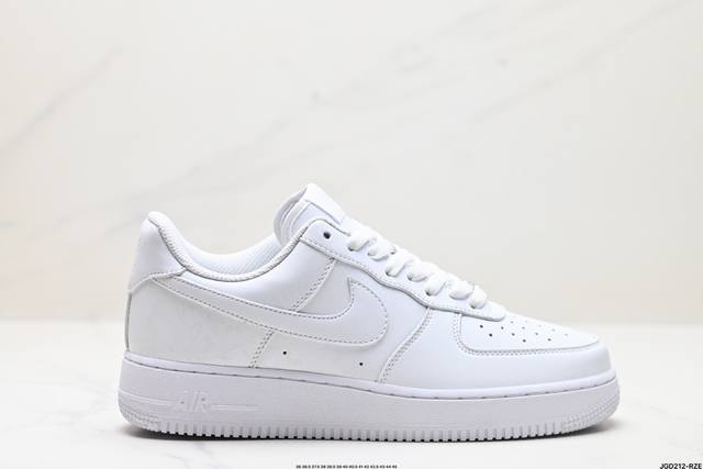 公司级nike Air Force 1‘07 原楦头原纸板 打造纯正低帮空军版型 专注外贸渠道 全掌内置蜂窝气垫 原盒配件 原厂中底钢印、拉帮完美 官方货号:C