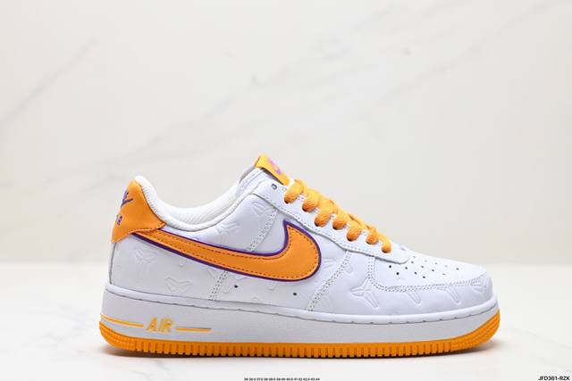 公司级耐克nike Air Force 1‘07 空军一号低帮百搭休闲运动板鞋。柔软、弹性十足的缓震性能和出色的中底设计，横跨复古与现代的外型结合，造就出风靡全