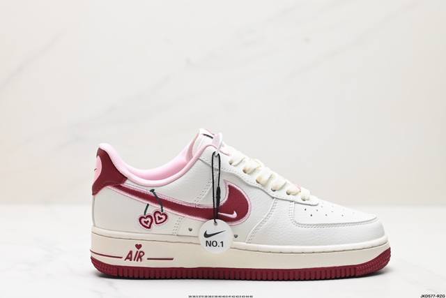 公司级耐克nike Air Force 1‘07 空军一号低帮百搭休闲运动板鞋。柔软、弹性十足的缓震性能和出色的中底设计，横跨复古与现代的外型结合，造就出风靡全 - 点击图像关闭