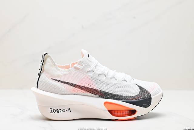 公司级新品发布 Nike Air Zoom Alphafly Next%3 整体采用前作的设计语言，并且对后者的细节进行升级，马拉松和长距离路跑的性能极限设计而