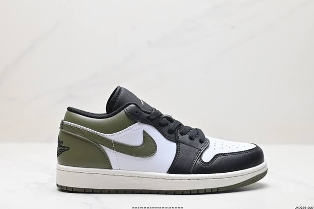 公司级nike Air Jordan 1 Low Aj1乔1低帮休闲板鞋 同步官方配色 头层皮打造 正确满胶鞋垫 四线拉帮 原厂织唛标 鞋舌高弹海绵填充 官方货