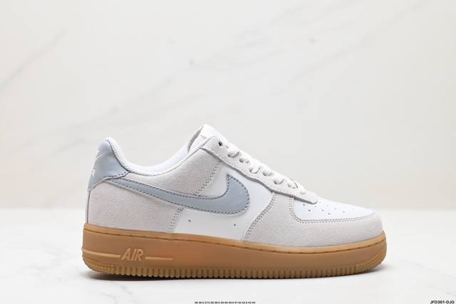 公司级耐克nike Air Force 1’07 空军一号低帮百搭休闲运动板鞋。柔软、弹性十足的缓震性能和出色的中底设计，横跨复古与现代的外型结合，造就出风靡全