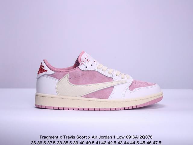 公司级fragment X Travis Scott X Air Jordan 1 Low 三方联名倒钩 性价比原盒出货 全新的三方联名低帮倒钩鞋面延续了黑脚趾