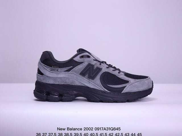 真标带半码 新百伦nb2002 #Nb 新版 #New Balance 2002系列ml2002R ，那个老朋友回来了，十年前的经典设计，现在再次复刻于2010