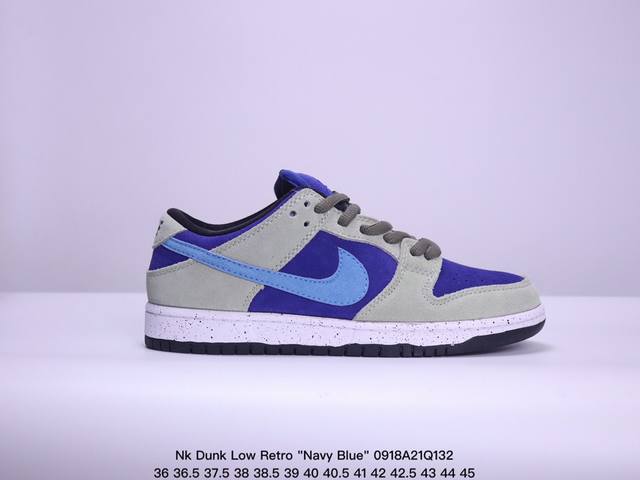 Nk Dunk Low Retro Navy Blue 紫金白 Sb低帮休闲板鞋 配色设计上延续系列代表性的全皮革风范，并贯穿大面积白色饰块构建清爽底座。细节处