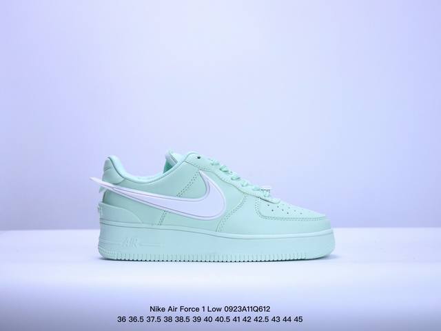 耐克nike Air Force 1 Low 空军一号 低帮百搭休闲运动板鞋 柔软、弹性十足的缓震性能和出色的中底设计，横跨复古与现代的外型结合，造就出风靡全球