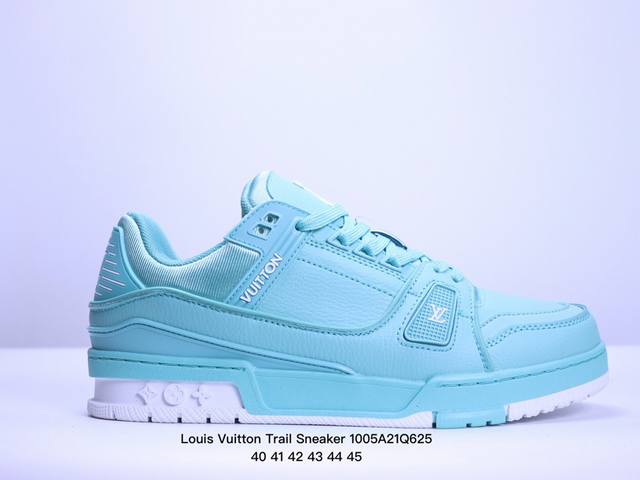 Louis Vuitton Trail Sneaker 路易威登低帮休闲鞋 艺术总监 Virgil Abloh 设计的路易威登手写标识则于侧面彰显品牌格调. 经