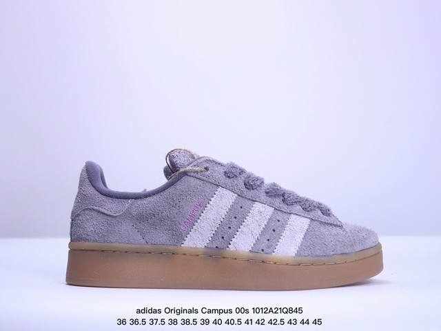 Adidas Originals Campus 00S 小面包 鞋身采用绒面皮料搭配白色常规皮革，质感上还是延续了经典 Campus 的设计。 鞋舌填充更加饱满 - 点击图像关闭