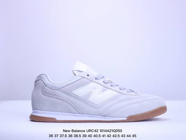 公司级new Balance Urc42 Nb复古跑鞋 绒布拼接舒适耐磨跑步鞋限定 以更纯粹的复古风格设计打造的全新造型 侧身还以解构设计 将 N 字标志以做旧