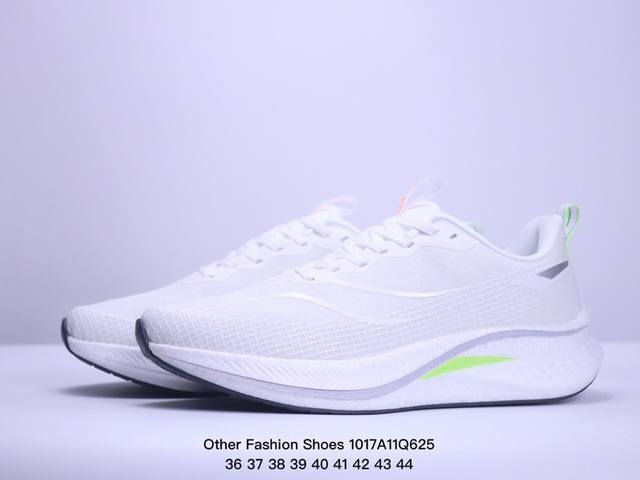 采用软质移膜皮革材质，轻量eav发泡橡胶大底，公版系列other Fashion Shoes系带低帮休闲运动鞋。 类型：男女鞋 码数：36 37 38 39 4