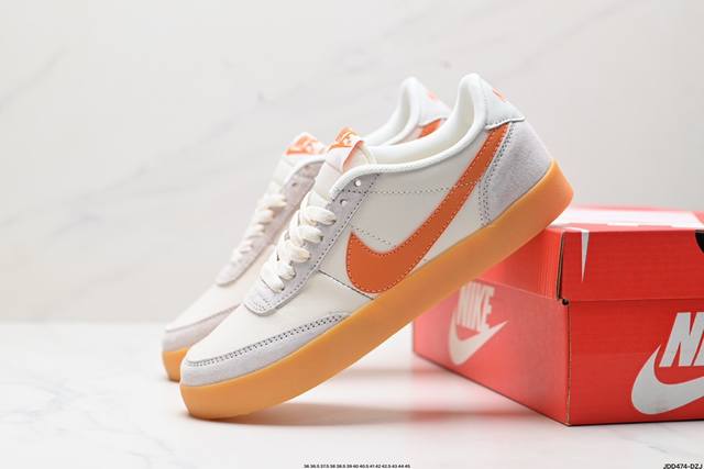 公司级耐克 Killshot 2 Leather 受到OG网球鞋的启发，Killshot 2采用多种纹理皮革打造了鞋面，营造出清新的外观。从柔软的绒面革到具有光