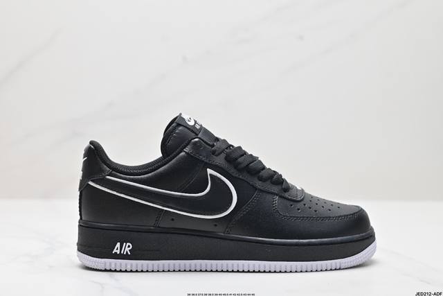 公司级耐克Nike Air Force 1 Low 空军一号低帮百搭休闲运动板鞋。柔软、弹性十足的缓震性能和出色的中底设计，横跨复古与现代的外型结合，造就出风靡