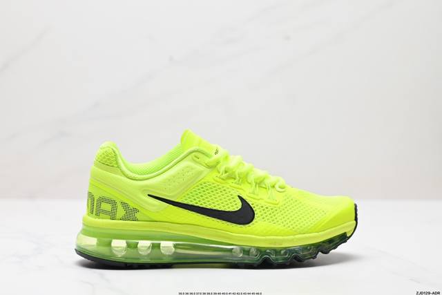 公司级Nike Air Max 2013 联名气垫跑鞋 整体依旧以Stussy标志性的麻布编织材质覆盖 鞋身大面积采用了网眼材质为主 并且后跟部分还带有反勾Sw