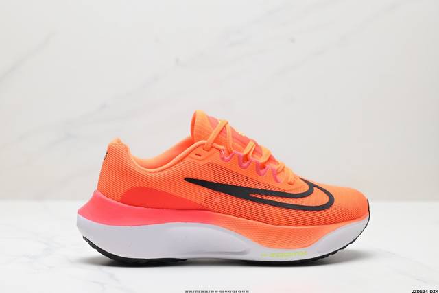 公司级Nk Zoom Fly 5超轻休闲缓震碳板跑步鞋 外围搭載轻量级SR02泡棉载体.鞋面采用轻盈网眼设计.鞋垫与原厂一致采用zoomX粘接而成. 货号:DM