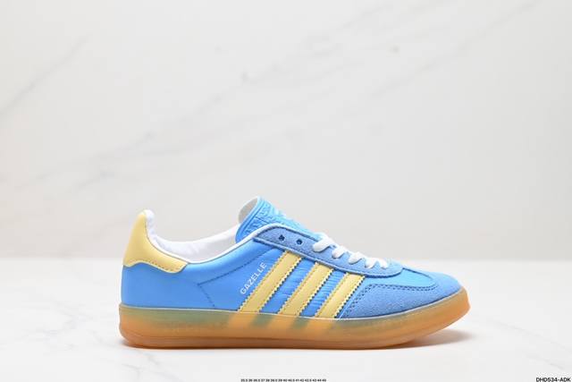 真标adidas Originals Gazelle INdoor 三叶草休闲防滑耐磨低帮板鞋 鞋头出色设计 塑就出众贴合感 稳固的后跟贴合足部曲线设计 软弹舒