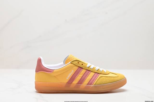 真标adidas Originals Gazelle INdoor 三叶草休闲防滑耐磨低帮板鞋 鞋头出色设计 塑就出众贴合感 稳固的后跟贴合足部曲线设计 软弹舒