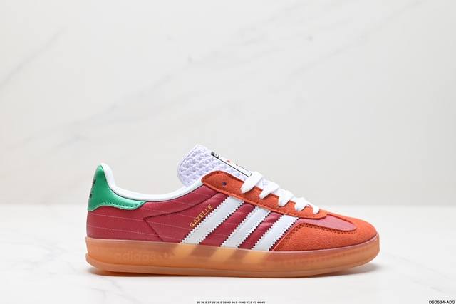 真标adidas Originals Gazelle INdoor 三叶草休闲防滑耐磨低帮板鞋 鞋头出色设计 塑就出众贴合感 稳固的后跟贴合足部曲线设计 软弹舒